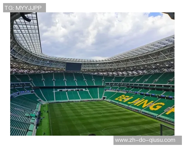 足球之星奏响的旋律:球场英雄们用歌声传递激情与荣耀 足球之星奏响的旋律:球场英雄们用歌声传递激情与荣耀